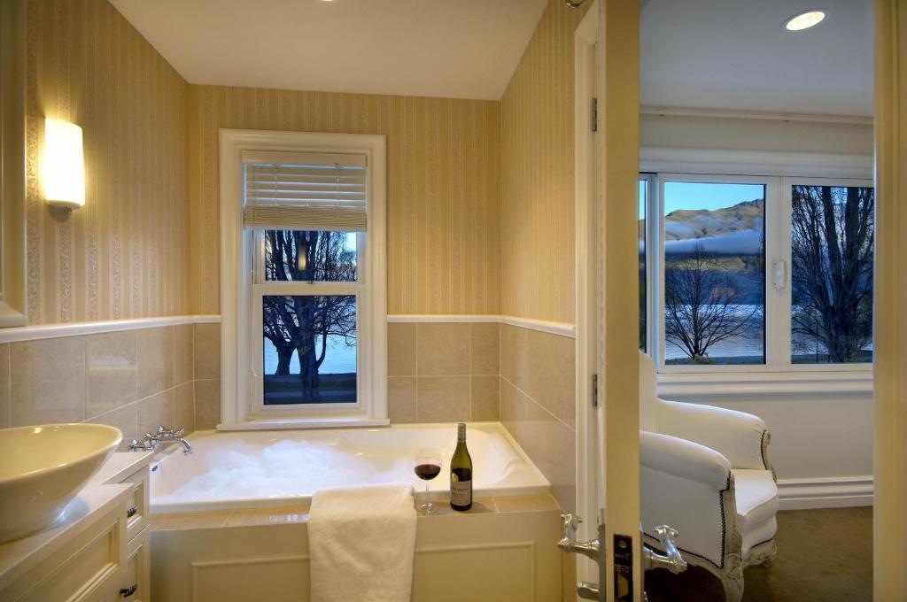 Esplanade Queenstown By Staysouth מראה חיצוני תמונה